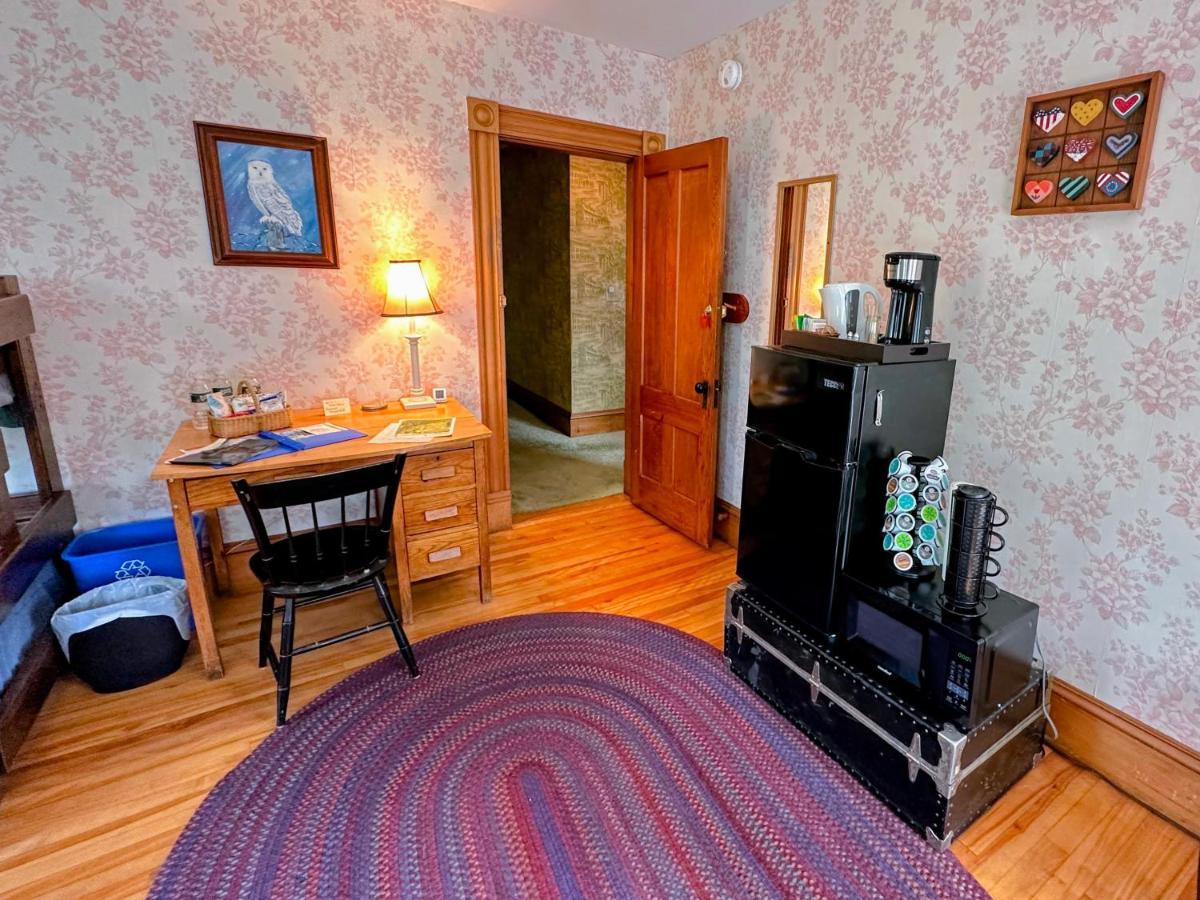 Private 2 Bedrooms And 1 Bathroom In Grand Victorian Home In The Heart Of The Whiite Mountains! Great Host Whitefield Zewnętrze zdjęcie