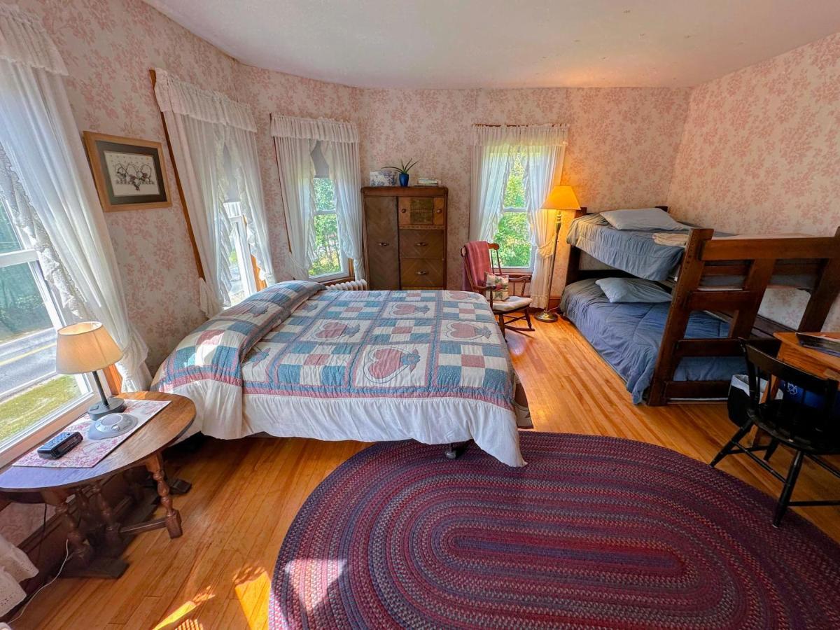 Private 2 Bedrooms And 1 Bathroom In Grand Victorian Home In The Heart Of The Whiite Mountains! Great Host Whitefield Zewnętrze zdjęcie